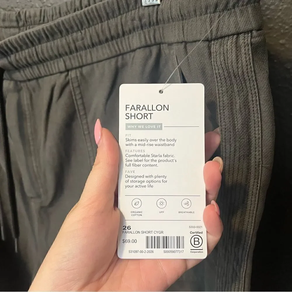 Athleta Farallon Shorts, Cypress Green